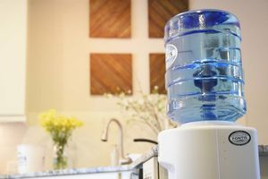 Задоволення свіжою водою: як підтримувати кулер у чистоті?