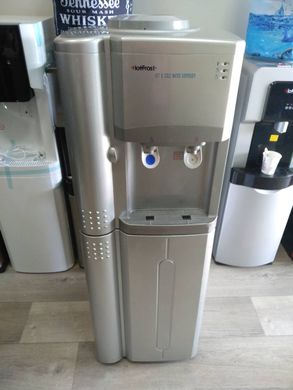 Кулер для води HotFrost V205BS з холодильником на 60 л.